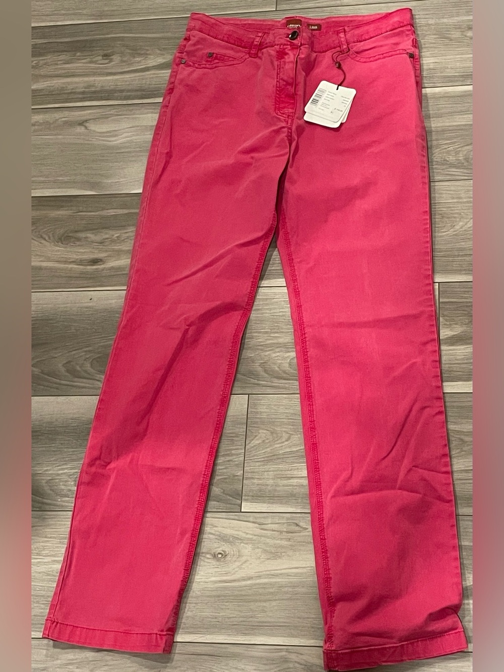 NWT Olsen Europe Straight Leg Jeans in Bright Pink